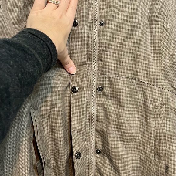 Eddie Bauer Jacket - Womens medium - like new condition - Picture 4 of 13